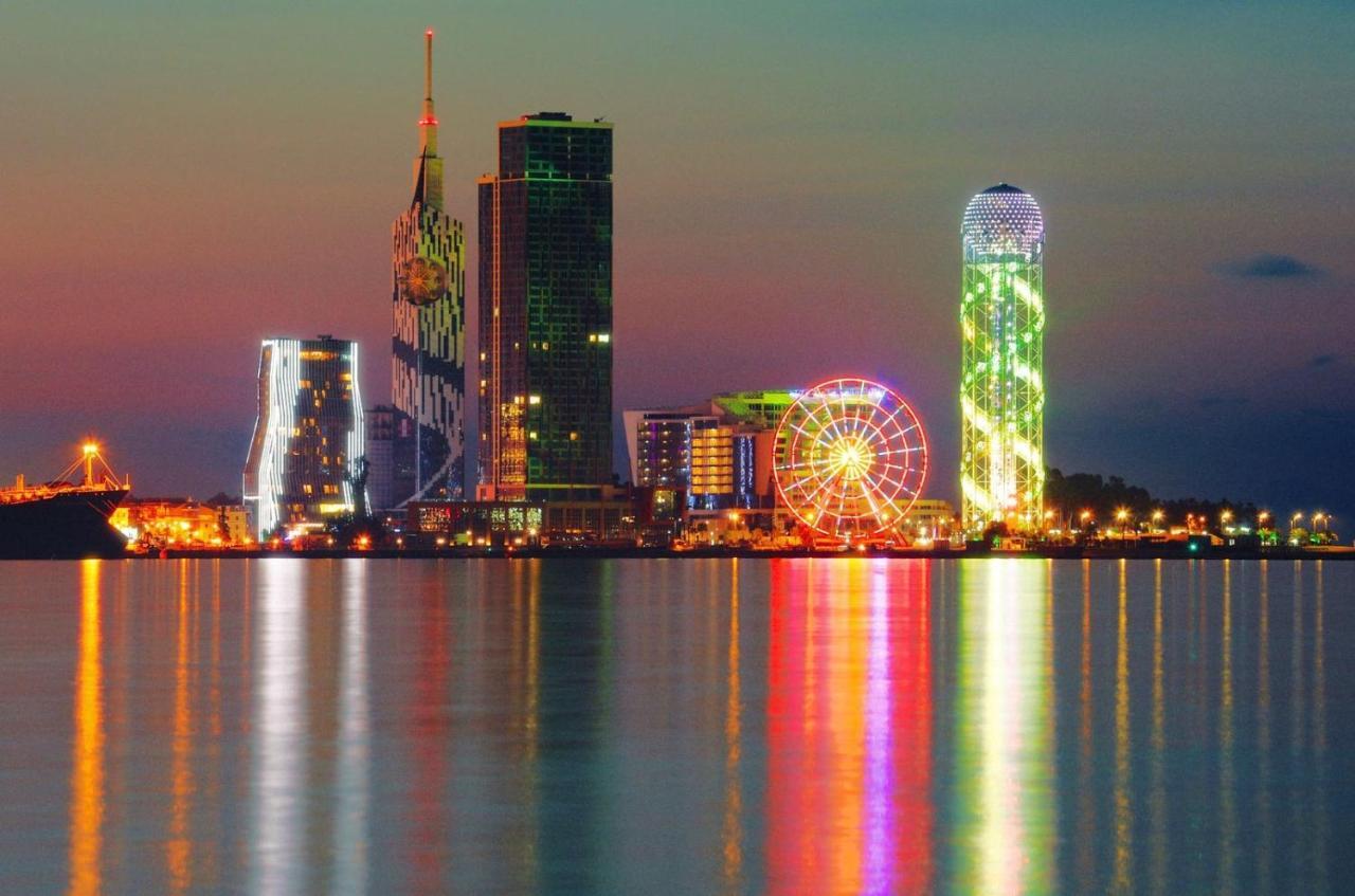 Orbi City Apartments On The Beach Batumi Eksteriør billede
