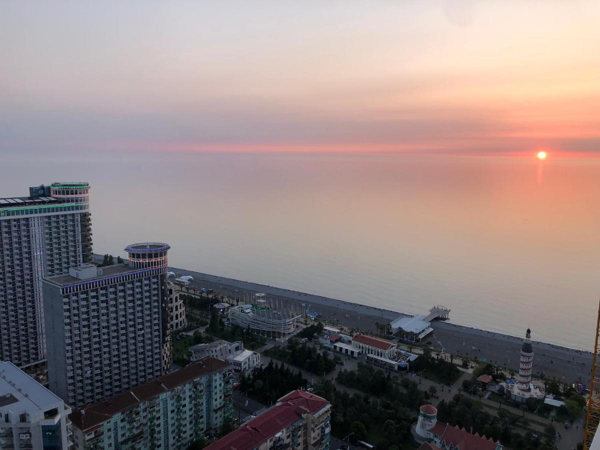 Orbi City Apartments On The Beach Batumi Eksteriør billede